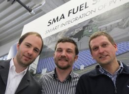 Unsere Kollegen Stefan Tait, Johannes Weide und Tim Rösinger waren an der Planung und Installation der Hybridanlage in Cobija beteiligt. 